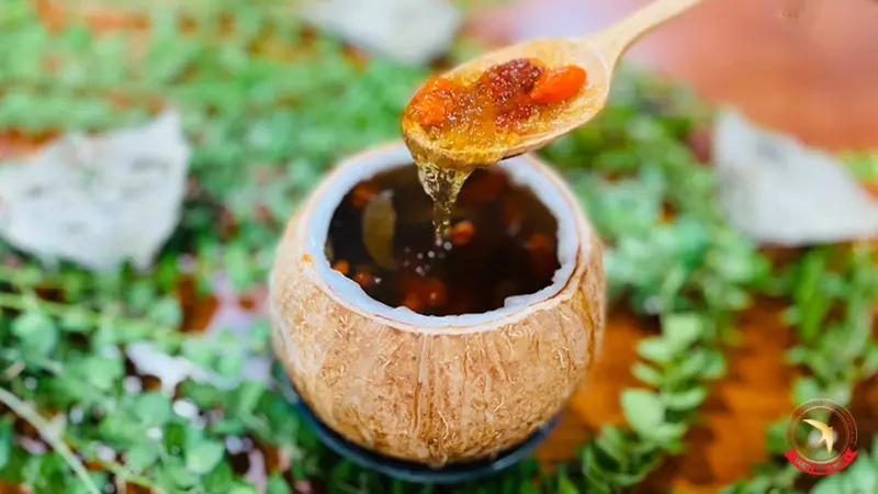 yen-chung-nuoc-dua-duong-phen