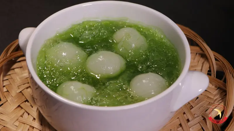 yen-chung-nuoc-dua-la-dua